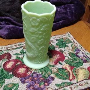 Fenton vaseline vase